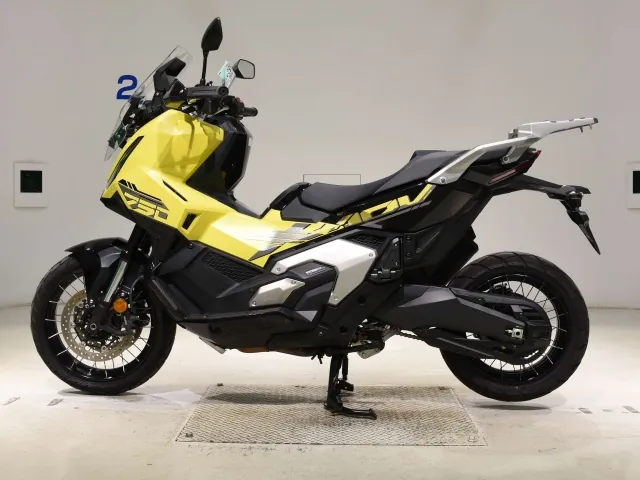 Honda X-ADV750 2025, чёрный, жёлтый, фото 2