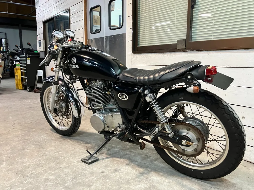 Yamaha SR400 2005, чёрный, фото 9
