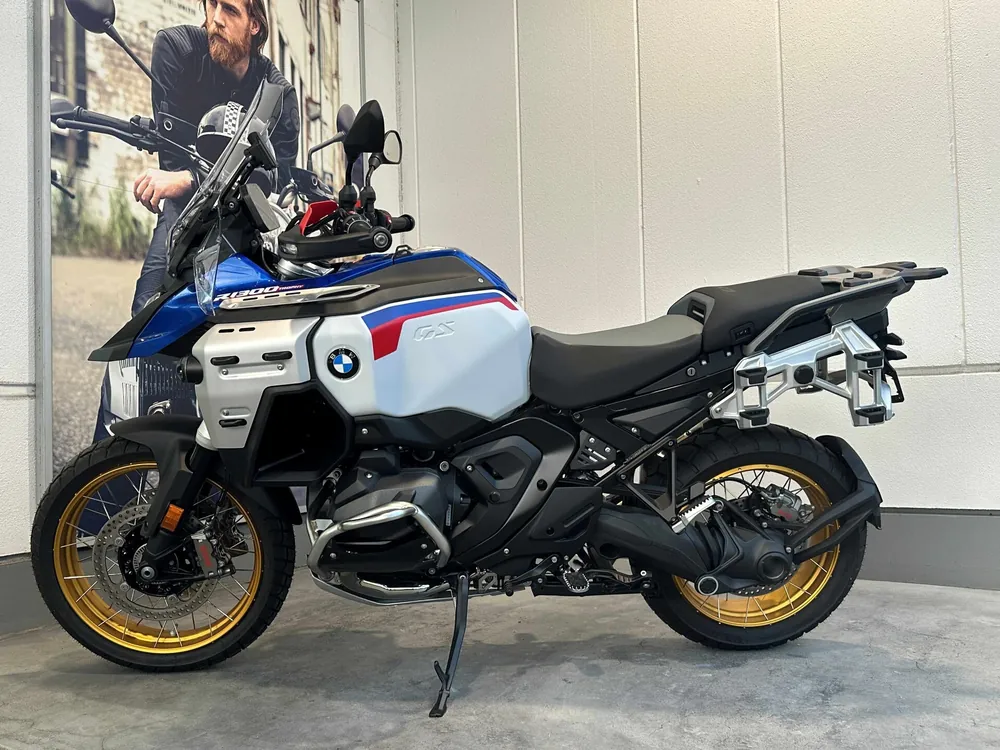 BMW R1300Gs Adv Asa 2026, white / blue, фото 2