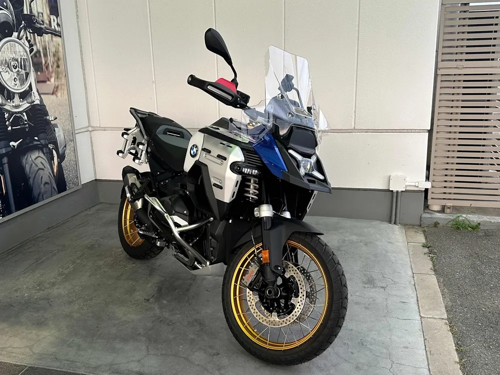 BMW R1300Gs Adv Asa 2026, white / blue, фото 4