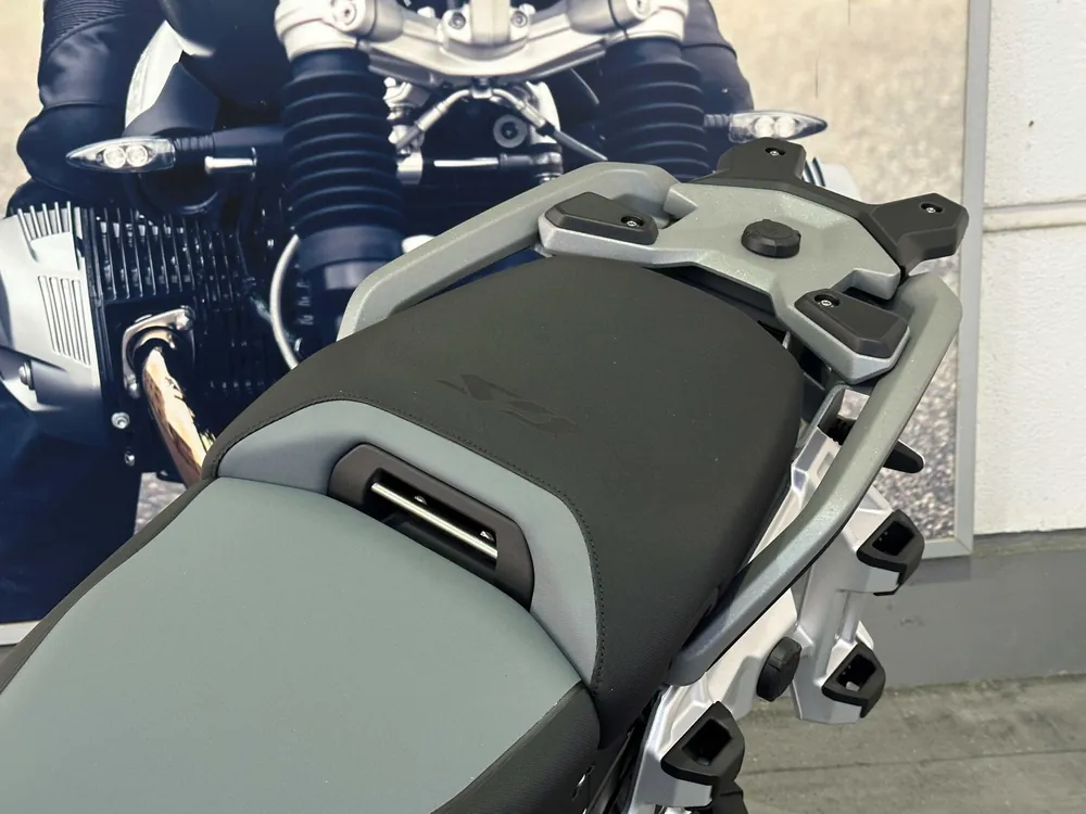 BMW R1300Gs Adv Asa 2026, white / blue, фото 5