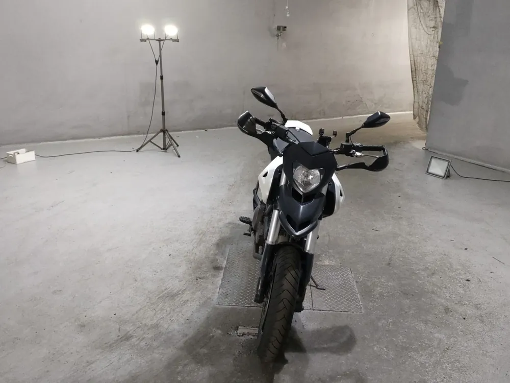 Ducati Hypermotard 796 2012, белый, фото 3