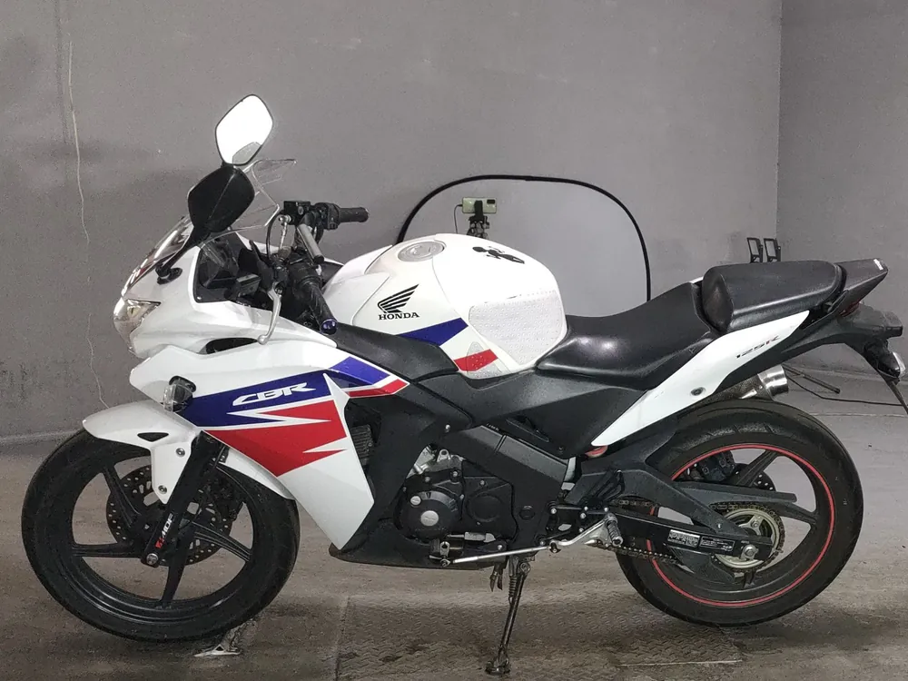 Honda CBR125R, white / blue, фото 2