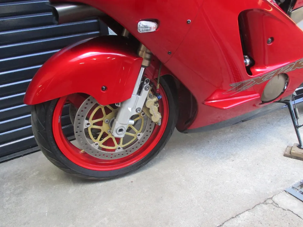 Kawasaki ZX-12R 2000, красный, фото 7