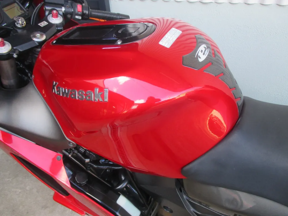Kawasaki ZX-12R 2000, красный, фото 10