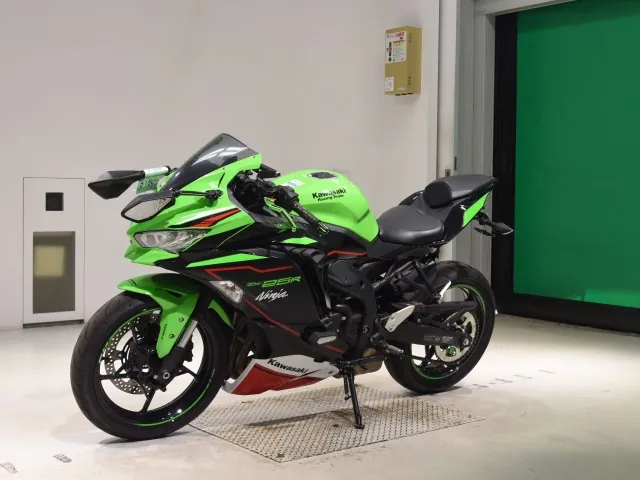 Kawasaki Ninja ZX-25R, чёрный, зелёный, фото 4