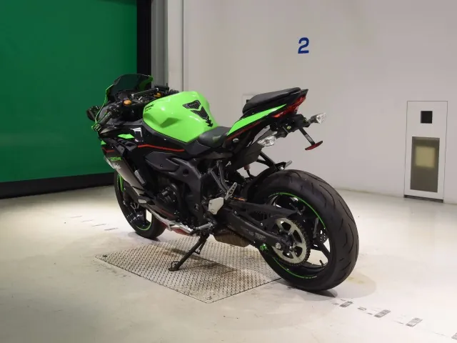 Kawasaki Ninja ZX-25R, чёрный, зелёный, фото 6