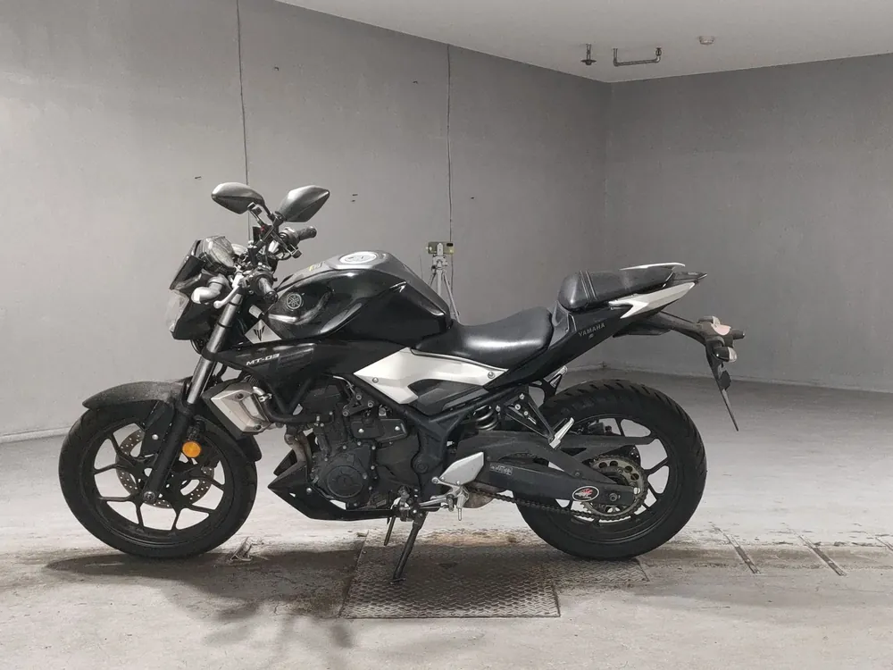 Yamaha MT-03 2016, чёрный, фото 2
