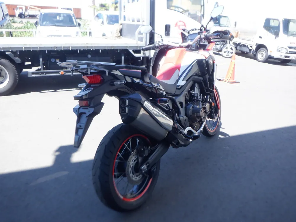 Honda Cfr1000 Africatwin 2017, black / red / white, фото 5