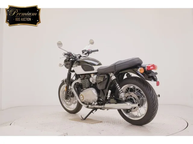Triumph Bonneville T120 2026, white | black, фото 6