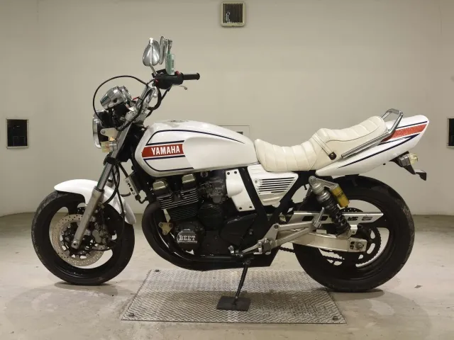 Yamaha XJR400R 1994, white | red, фото 2