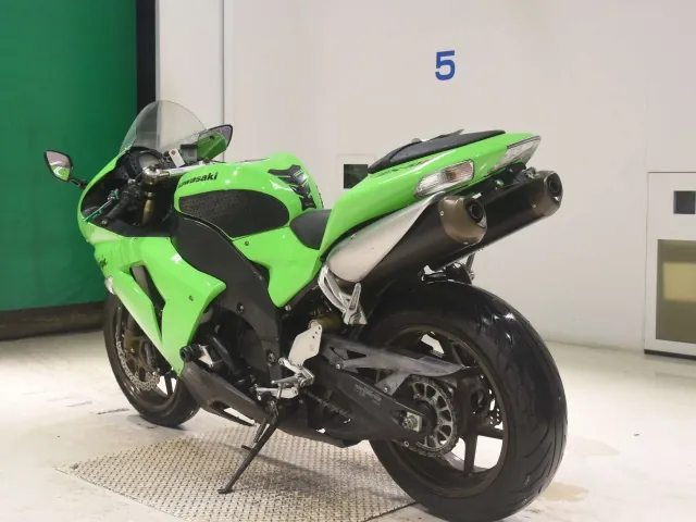 Kawasaki ZX-10R 2006, зелёный, фото 6