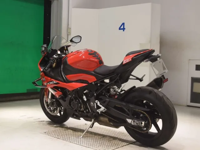 BMW S1000Rr 2023, красный, фото 6