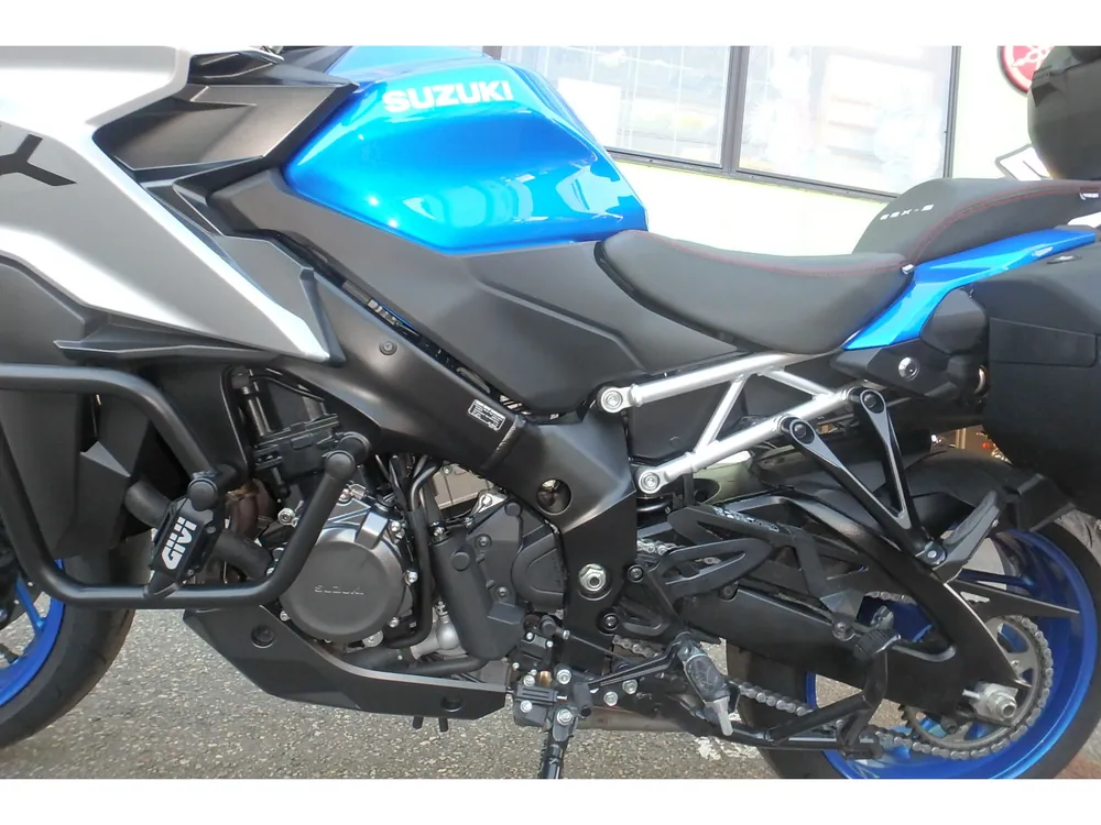 Suzuki GSX-S1000GX 2024, silver / blue, фото 14