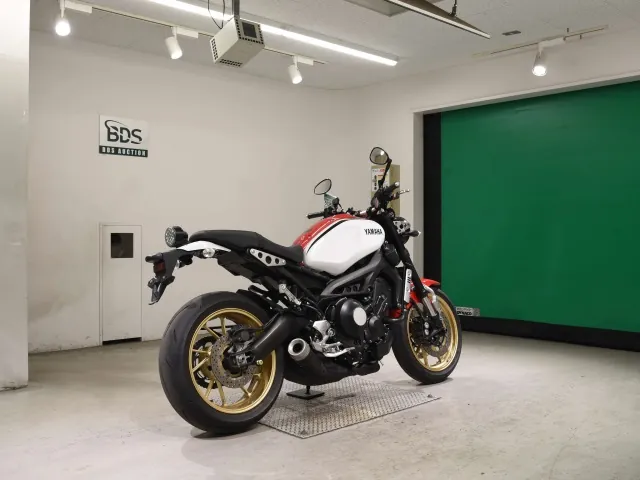 Yamaha XSR900 2020, white | red | black, фото 5