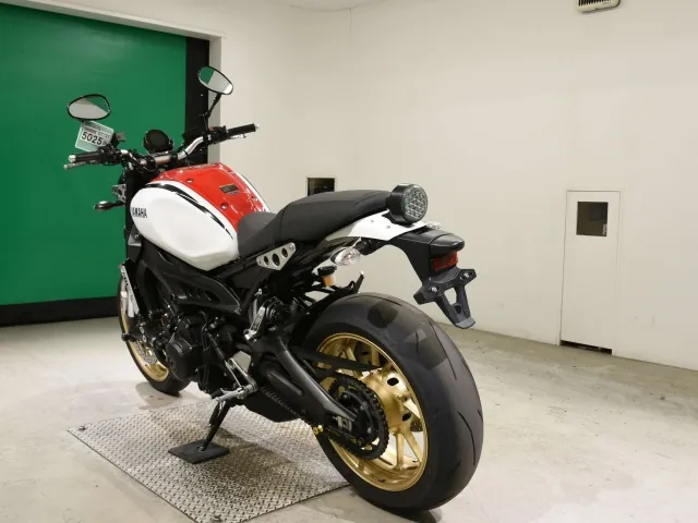Yamaha XSR900 2020, white | red | black, фото 6