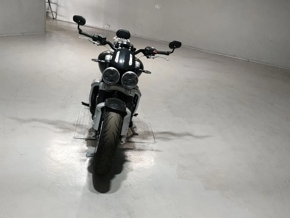 Triumph ROCKET 3R 2020, чёрный, фото 3