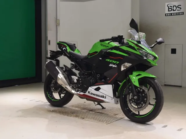 Kawasaki Ninja 400 2022, black | green, фото 3