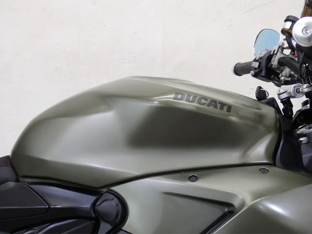 Ducati Street Fighter V2 2023, зелёный, фото 15