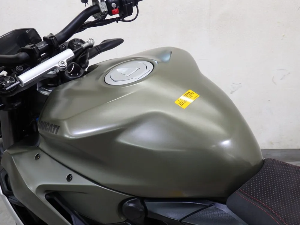 Ducati Street Fighter V2 2023, зелёный, фото 9