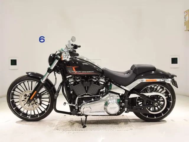 Harley-Davidson FXBR1920 2023, чёрный, фото 2