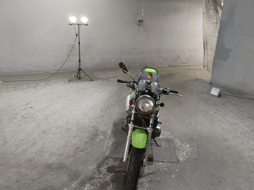 Kawasaki Zephyr 400 1991, зелёный, фото 3
