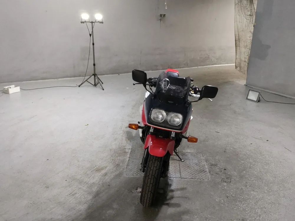 Yamaha FZ750 1985, white / red, фото 3