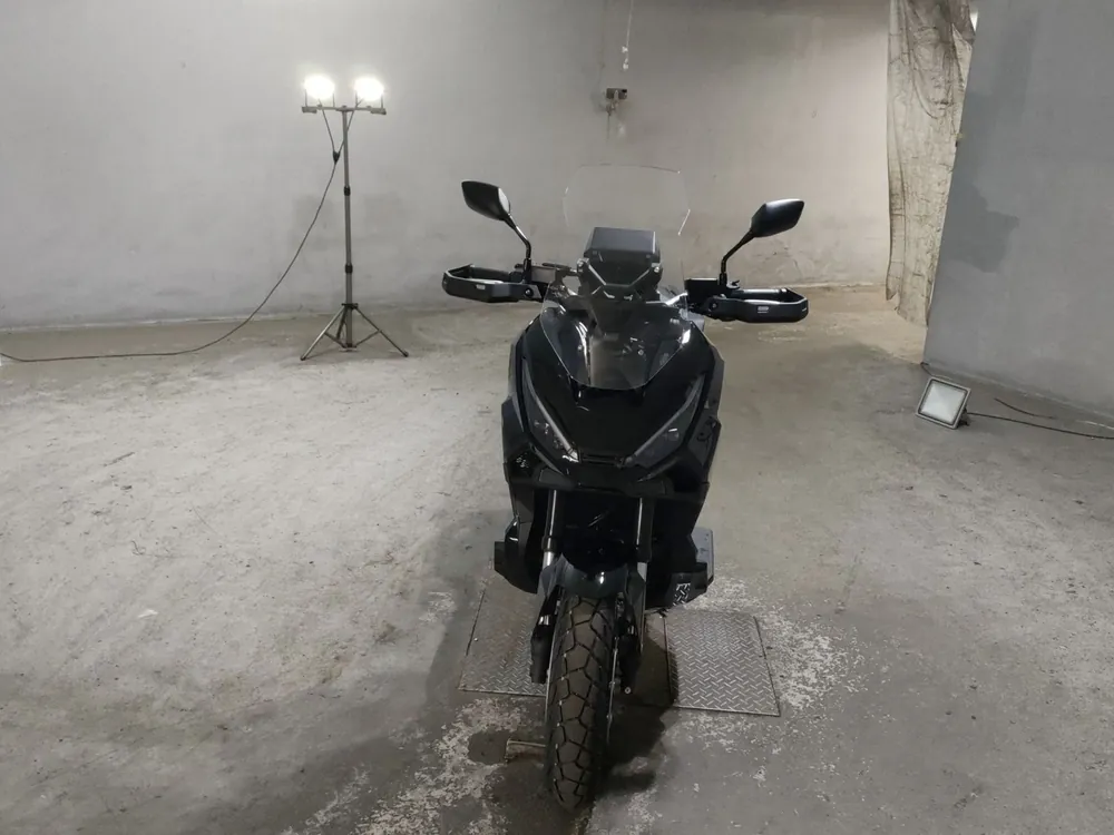 Honda X-ADV750 2026, чёрный, фото 3