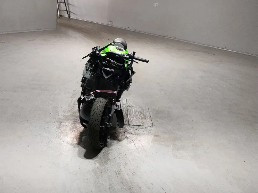 Kawasaki Ninja ZX-25R, зелёный, фото 3