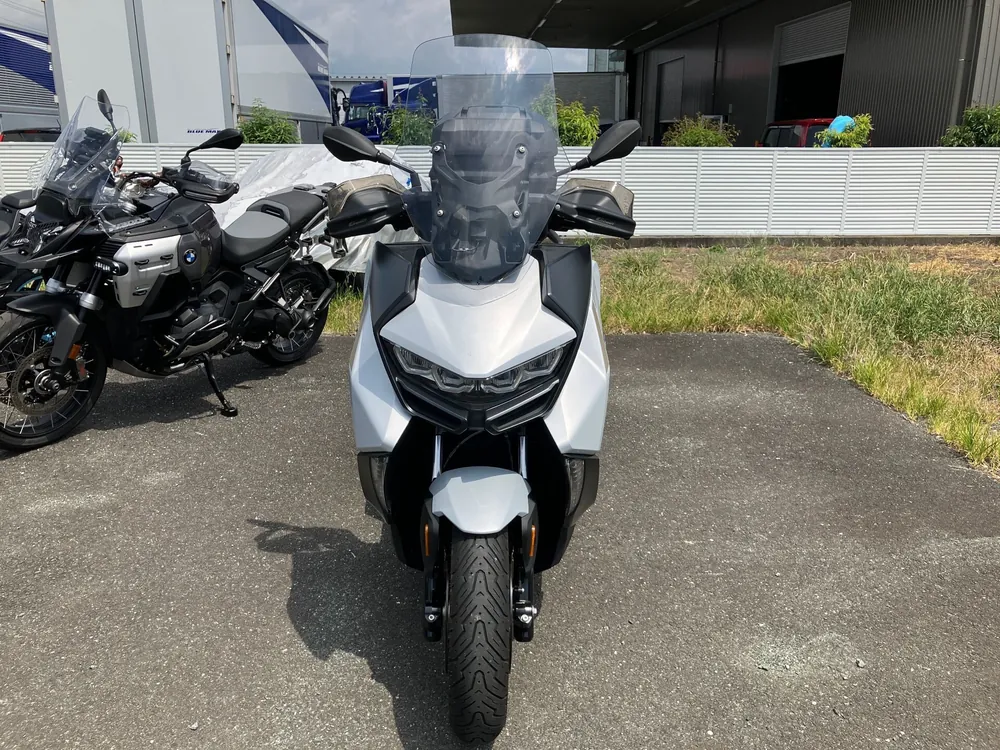 BMW C400Gt 2026, белый, фото 5