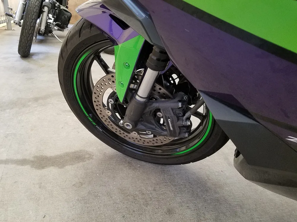 Kawasaki ZX-4R SE 2023, фиолетовый, фото 8
