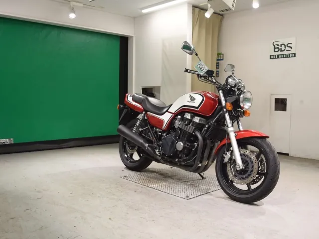 Honda CB750 2023, white | red | black, фото 3
