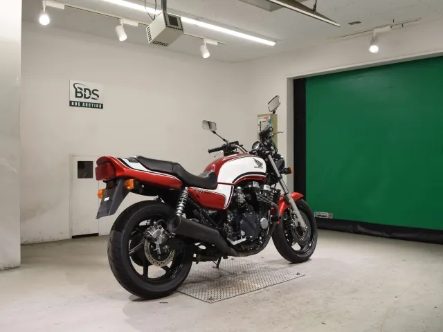 Honda CB750 2023, white | red | black, фото 5