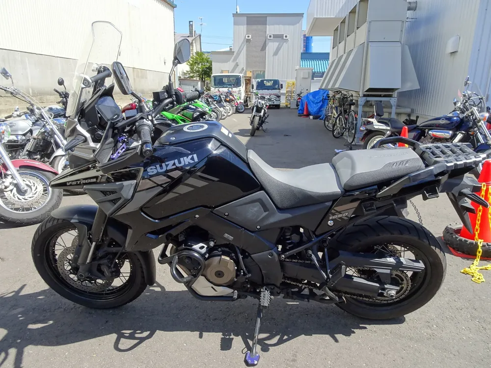 Suzuki V Strom 1050De 2021, чёрный, фото 2