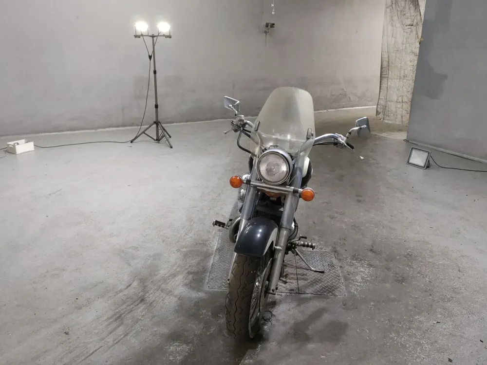 Honda Shadow 750 1997, белый, чёрный, фото 3