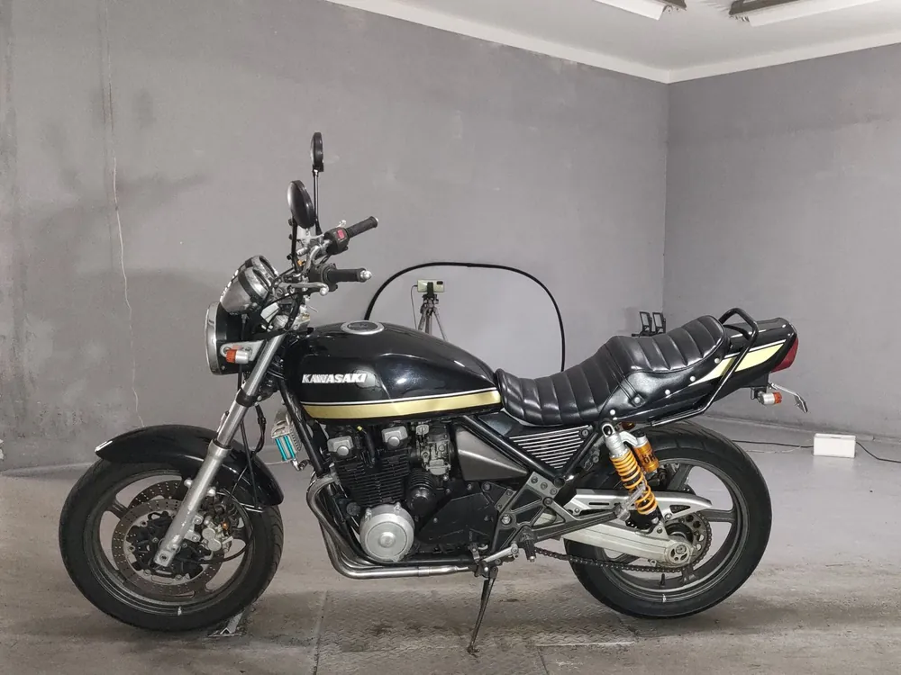 Kawasaki Zephyr 400 1996, black / gold, фото 2