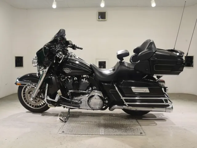 Harley-Davidson FLHTCU1580 2009, чёрный, фото 2