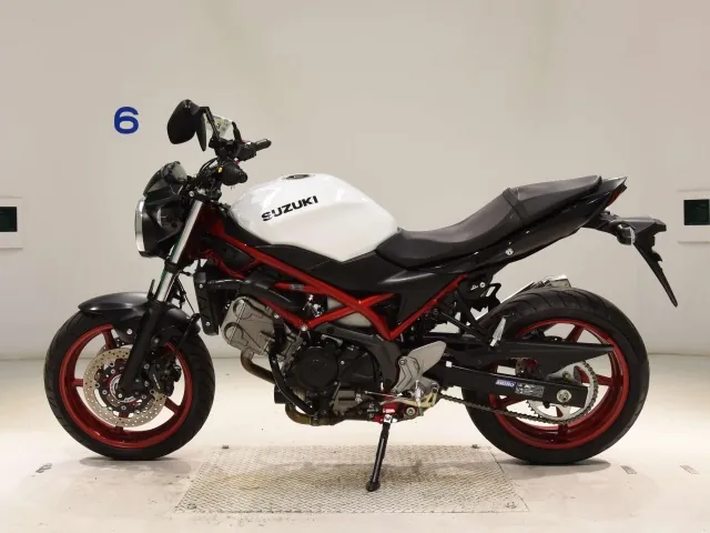 Suzuki SV650 2021, белый, фото 2