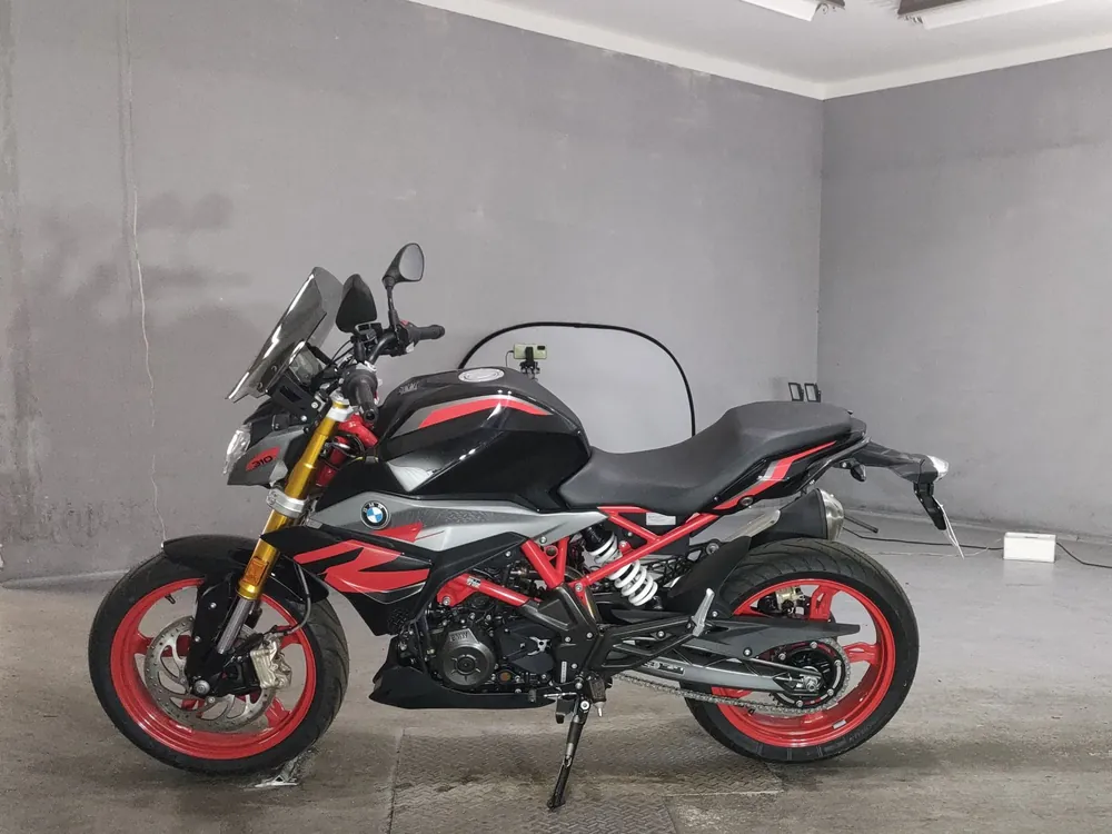 BMW G310R 2025, black/red, фото 2