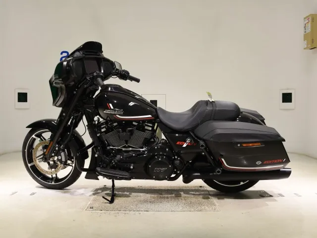 Harley-Davidson FLHX1920 2025, чёрный, фото 2
