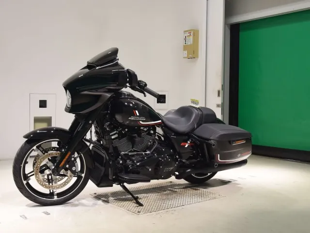 Harley-Davidson FLHX1920 2025, чёрный, фото 4