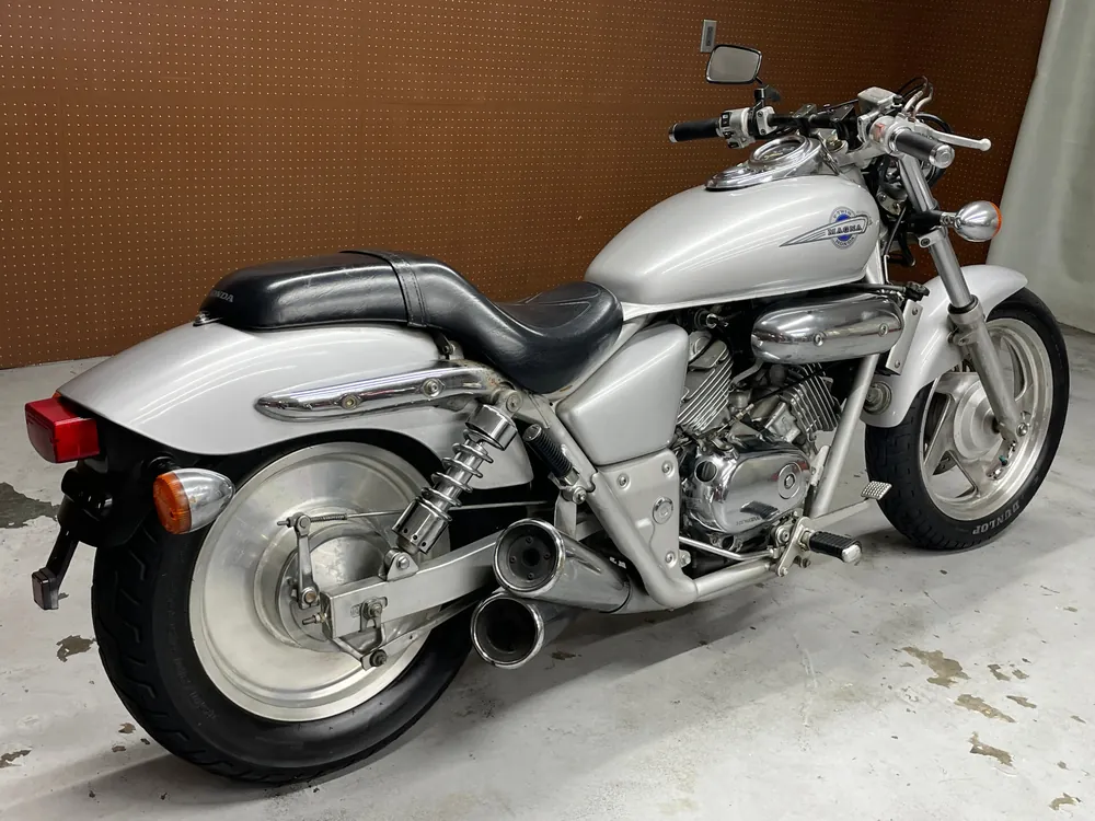 Honda V-Twin Magna 250, серебристый, фото 3