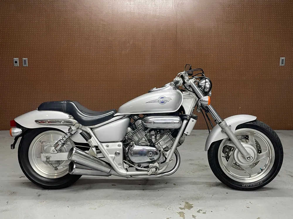 Honda V-Twin Magna 250, серебристый, фото 5