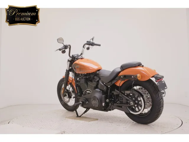 Harley-Davidson FXBBS1870 2021, оранжевый, фото 6