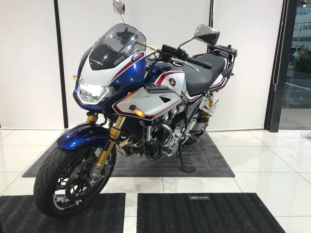 Honda CB1300 2021, white / navy blue, фото 4