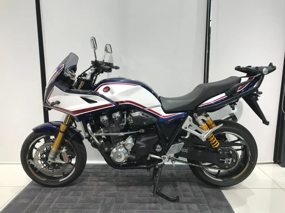 Honda CB1300 2021, white / navy blue, фото 6