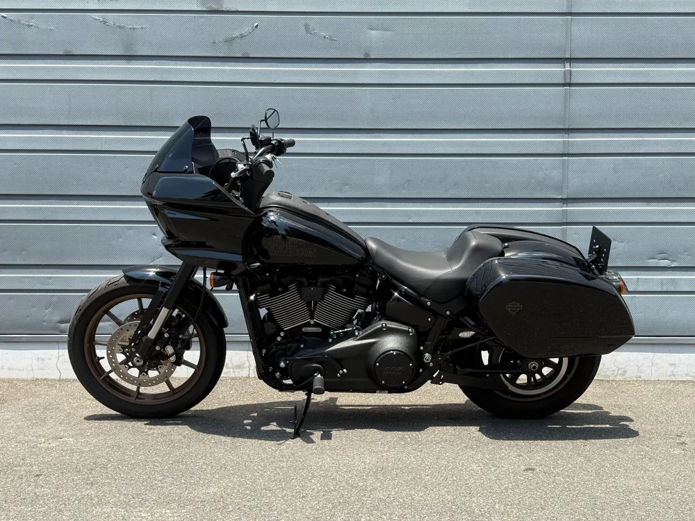 Harley-Davidson FXLRST 2023, чёрный, фото 2