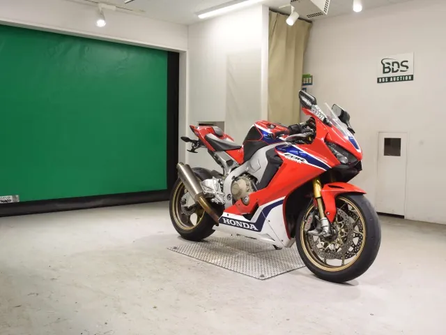 Honda CBR1000RR SP 2017, white | red | blue, фото 3