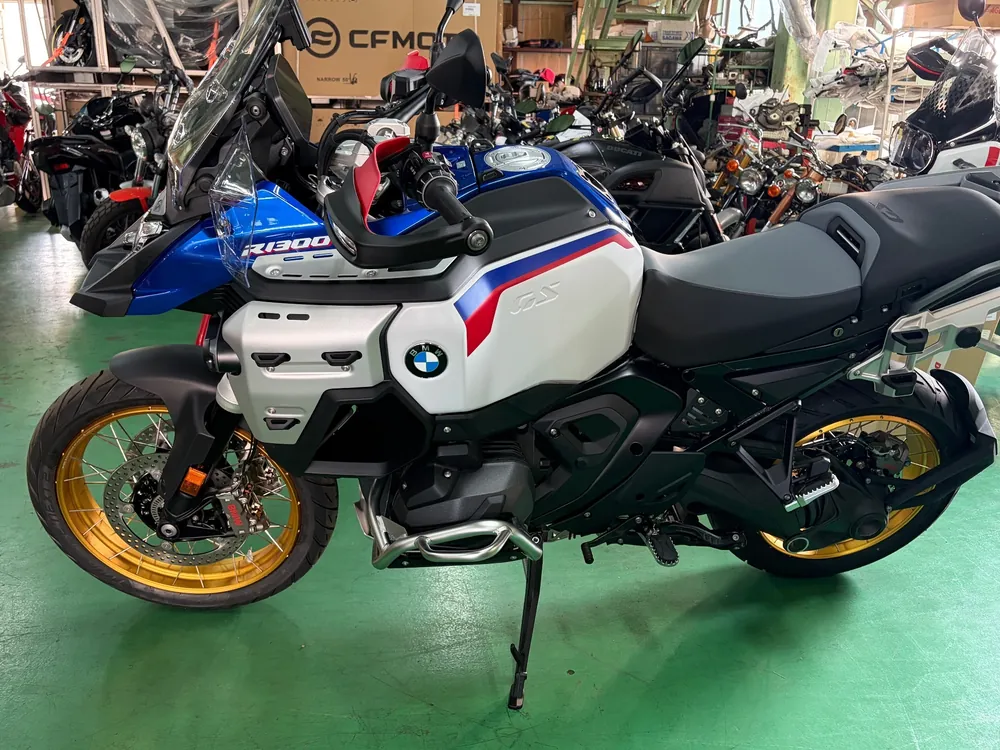 BMW R1300Gs Adv Asa 2026, tricolor color, фото 2