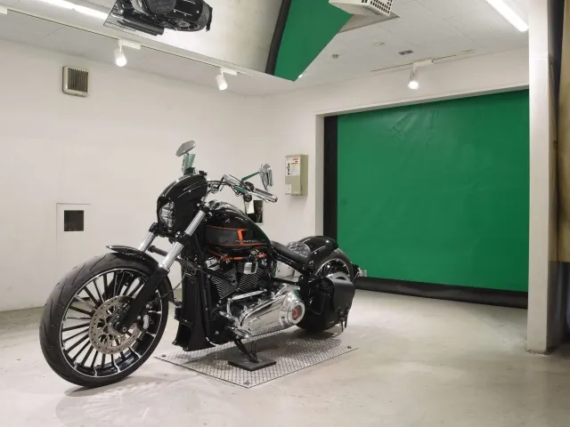 Harley-Davidson FXBR1920 2023, чёрный, фото 4